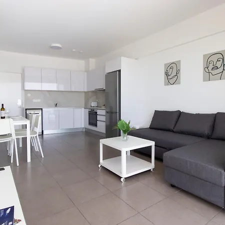 Stunning Sea-views Apt, Протарас