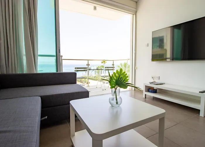 Stunning Sea-views Apt, Apartment Protaras
