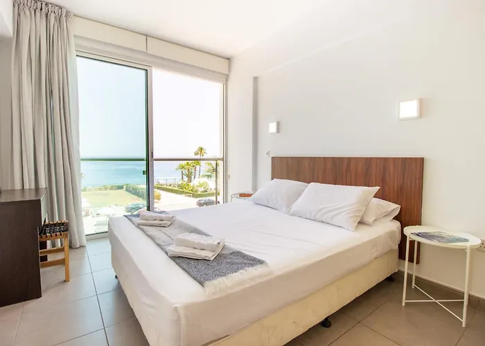 Apartment Stunning Sea-views Apt, *